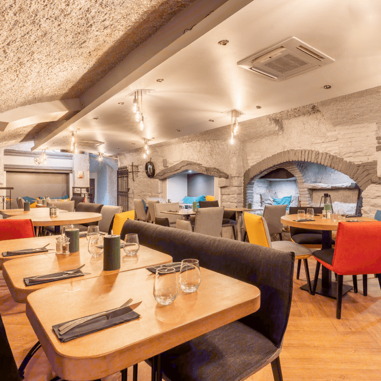 Caveau du restaurant bistronomique à Nancy